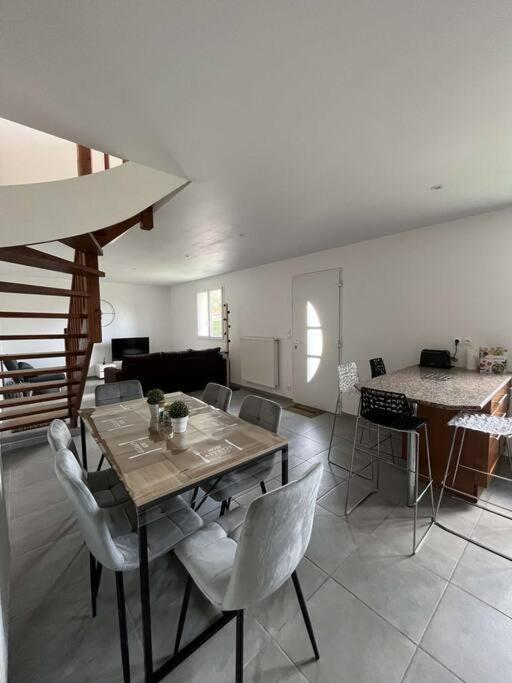La Maison Dardenne Villeneuve-sur-Lot Exterior foto